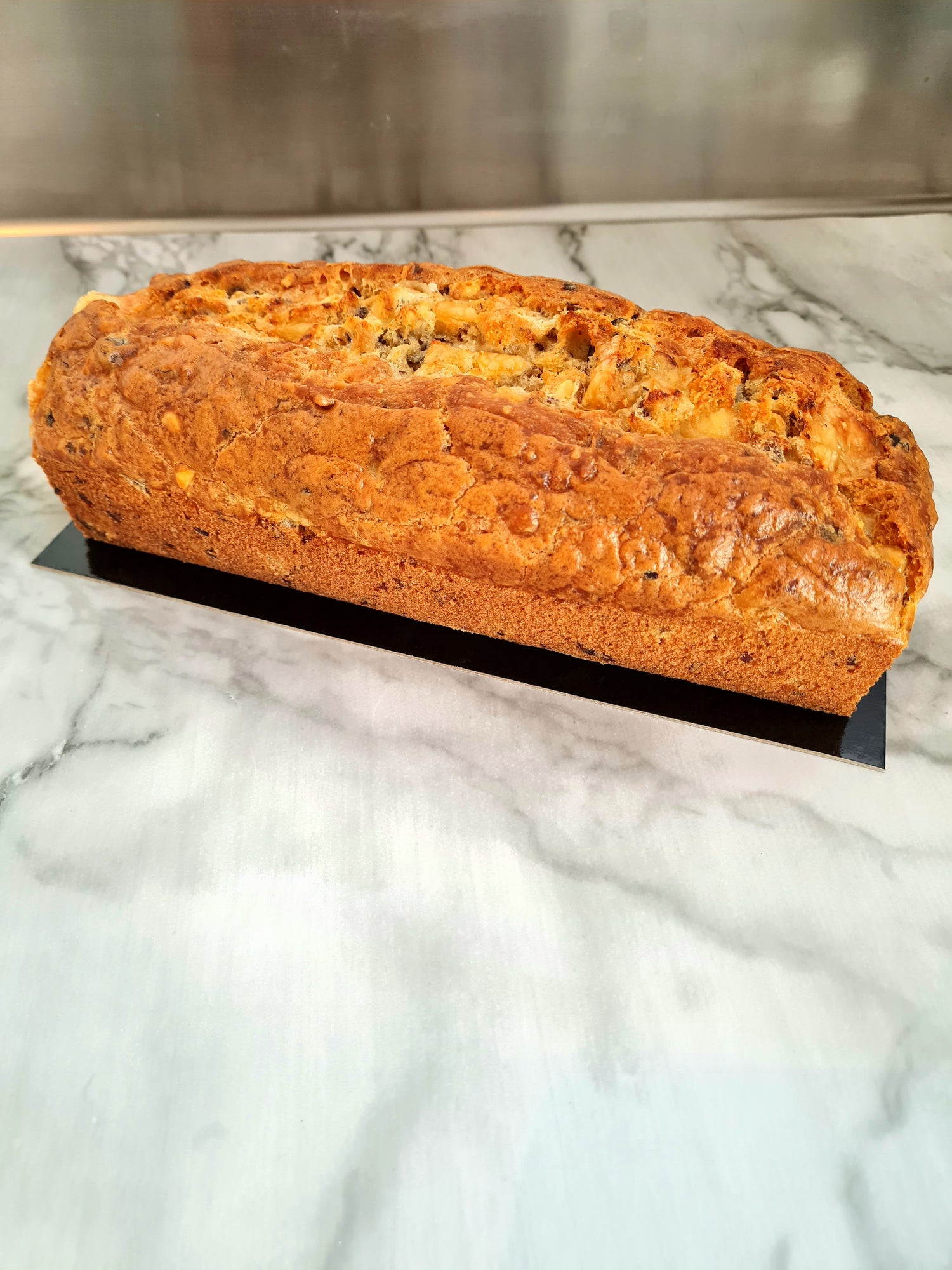Cake salé champignons-comté-noisettes
